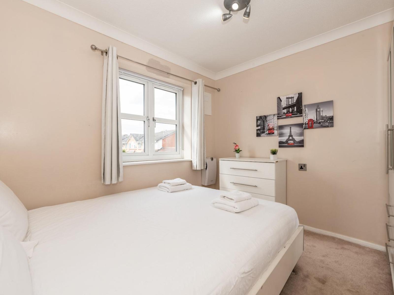 Casa vacanze 4 Bed House In Greater Parking Pass The Keys *